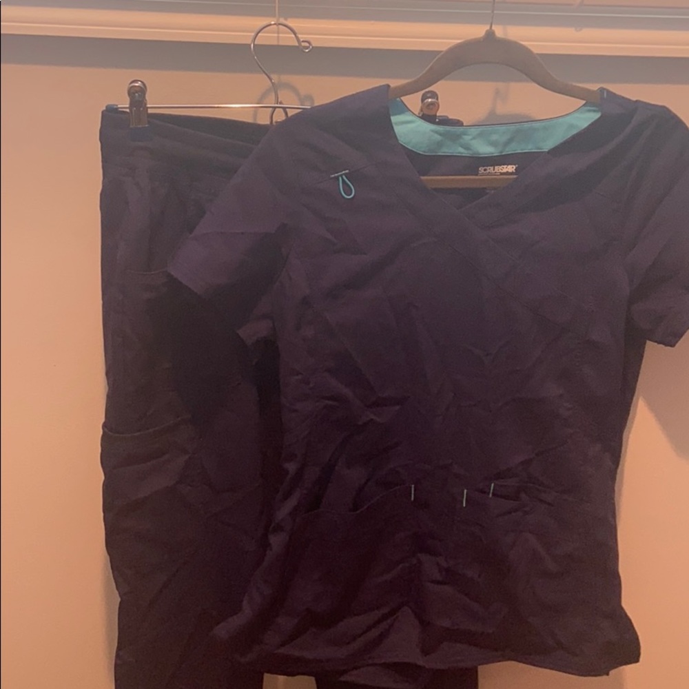 Navy scrubs set